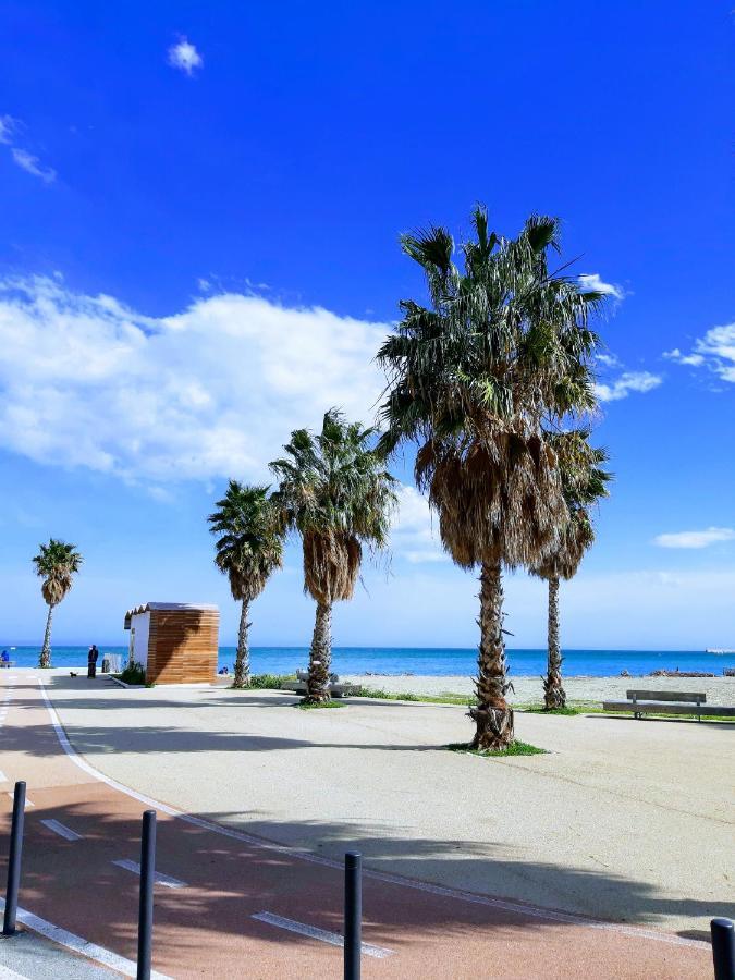 Lamberti Beach Apartment - 150 M From The Sea - Just Renewed - Wifi سافونا المظهر الخارجي الصورة